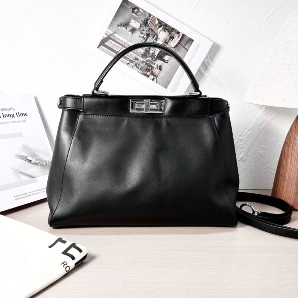 Fendi Women Pre-Loved Bag Very Good Condition
